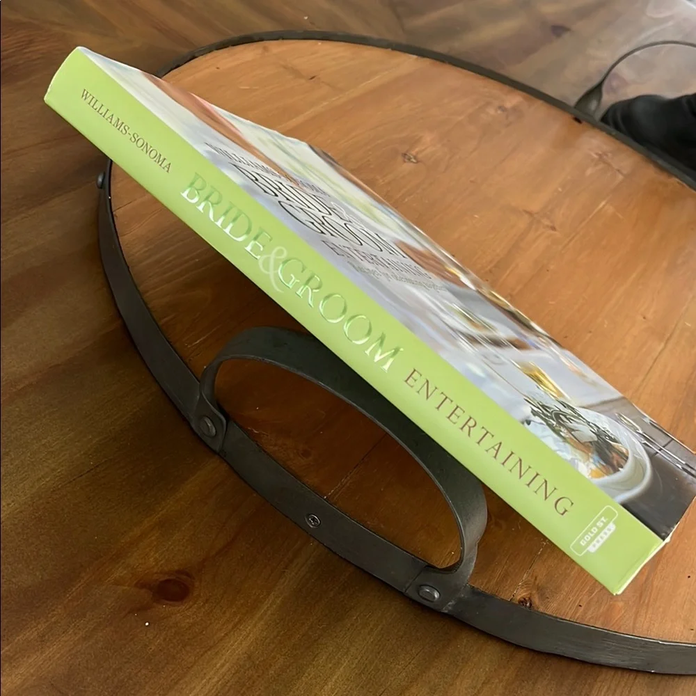Williams Sonoma Bride & Groom Entertaining Guide